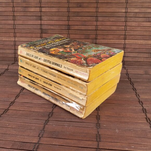 Lot Of 4 Circle Of Light Series PB Books By Niel Hancock 1977 Complete Set - Picture 2 of 12